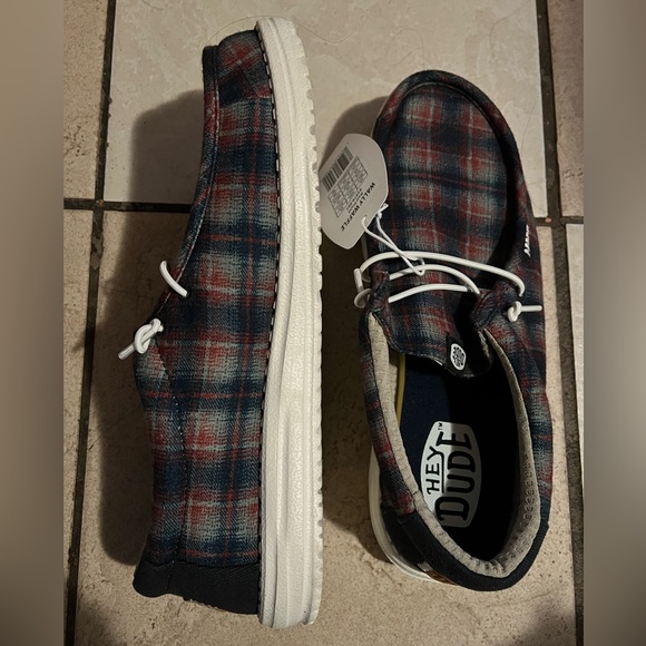 Hey Dude wally waffles brand new - Picture 2 of 5